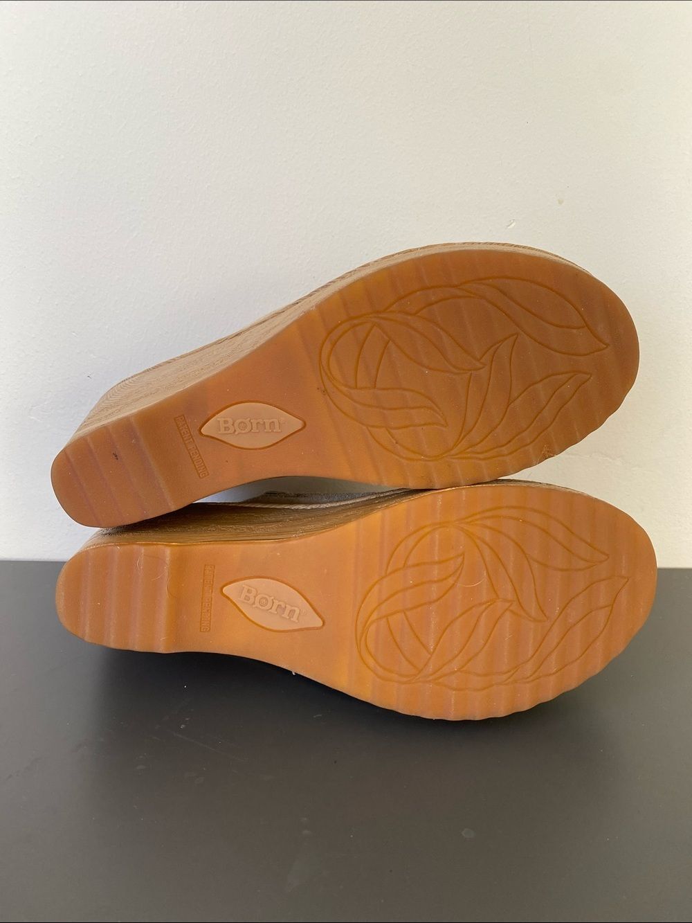 Born Taupe Suede Wedge Clogs Sz 10 Boho Cottage Western Coastal Casual Versatile - Picture 7 of 15